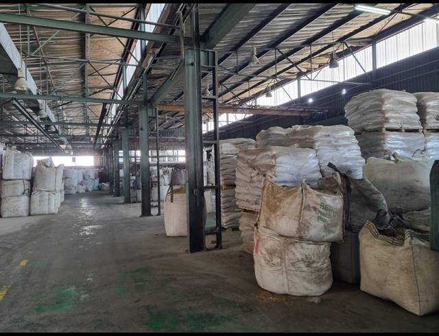 4,500M² WAREHOUSE FOR SALE IN NEW ERA